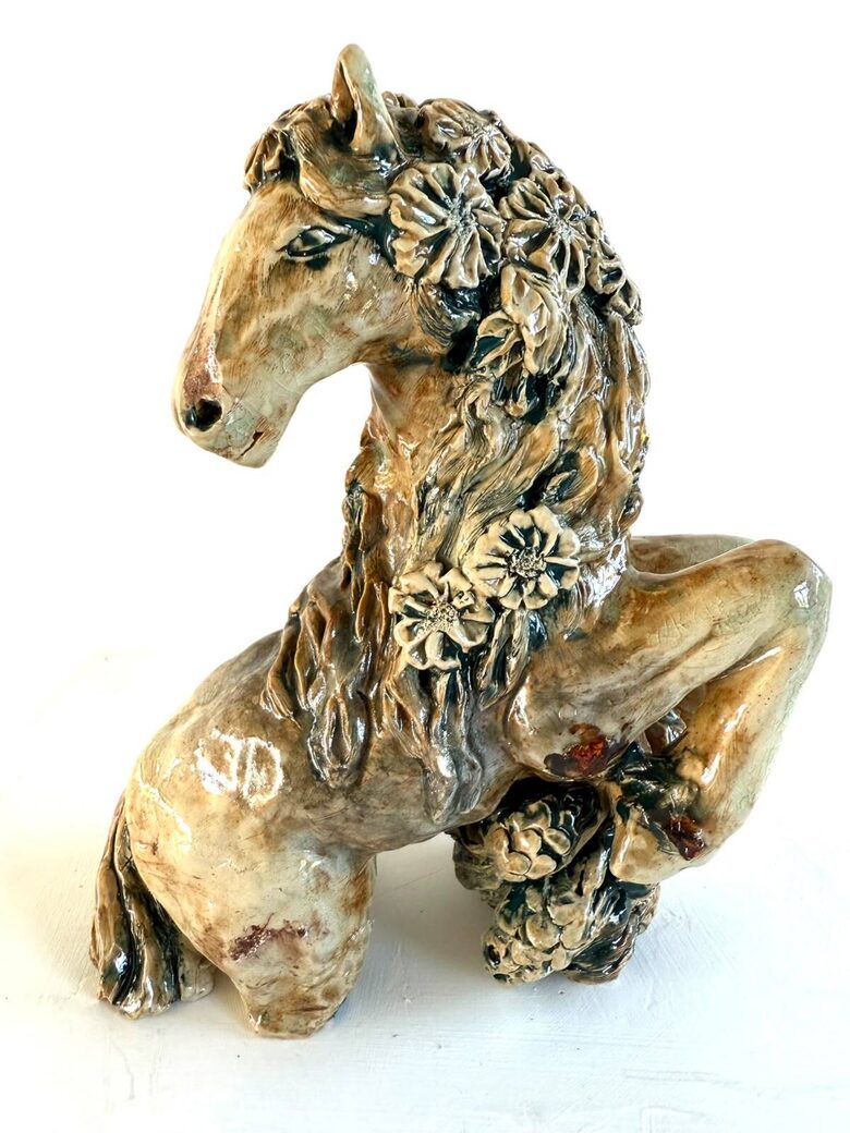 DHIRA BAREIN/ Little flower horse 