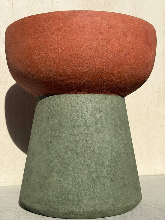 SCULPTURAL SIDE TABLE